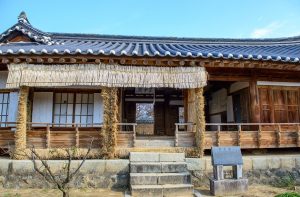Những ngôi nhà cổ vô cùng quen thuộc trong những bộ phim cổ trang Hàn Quốc